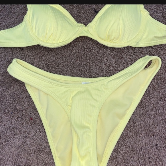 Brand new never worn bikini - Picture 2 of 4